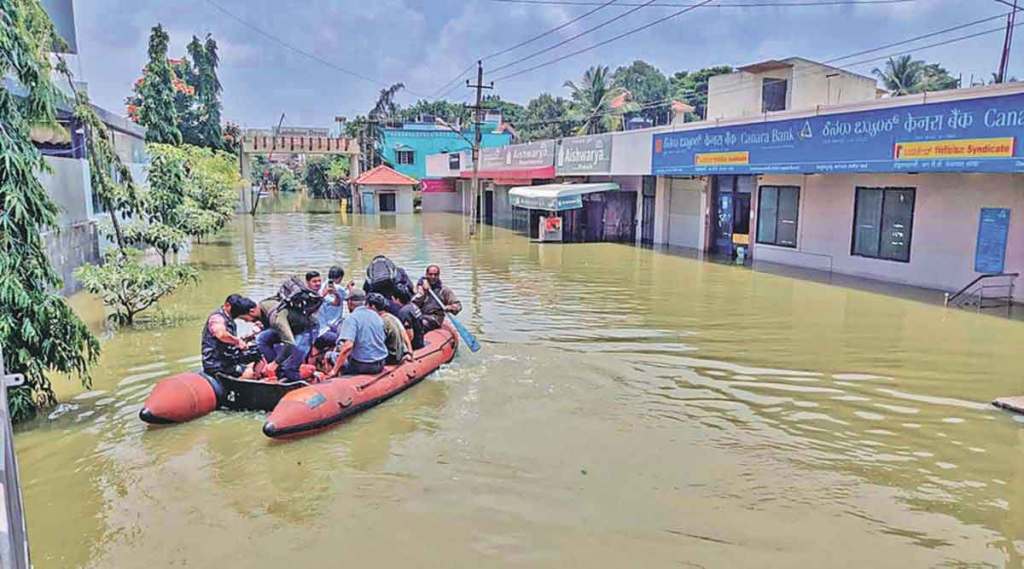 देशातल्या अनेक शहरांमध्ये अशी अभूतपूर्व परिस्थती यापूर्वीच्या काळातही निर्माण झाली होती.