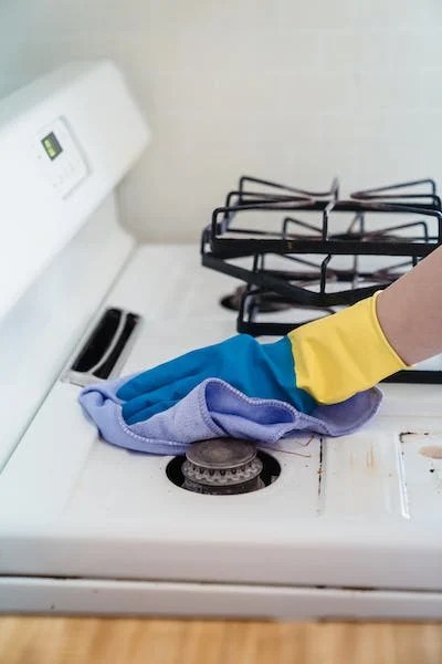 Use these cooking tips to save gas while making meal