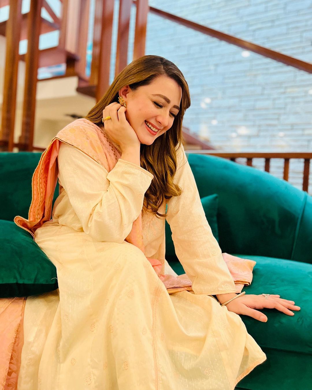 Momina Iqbal unknown facts