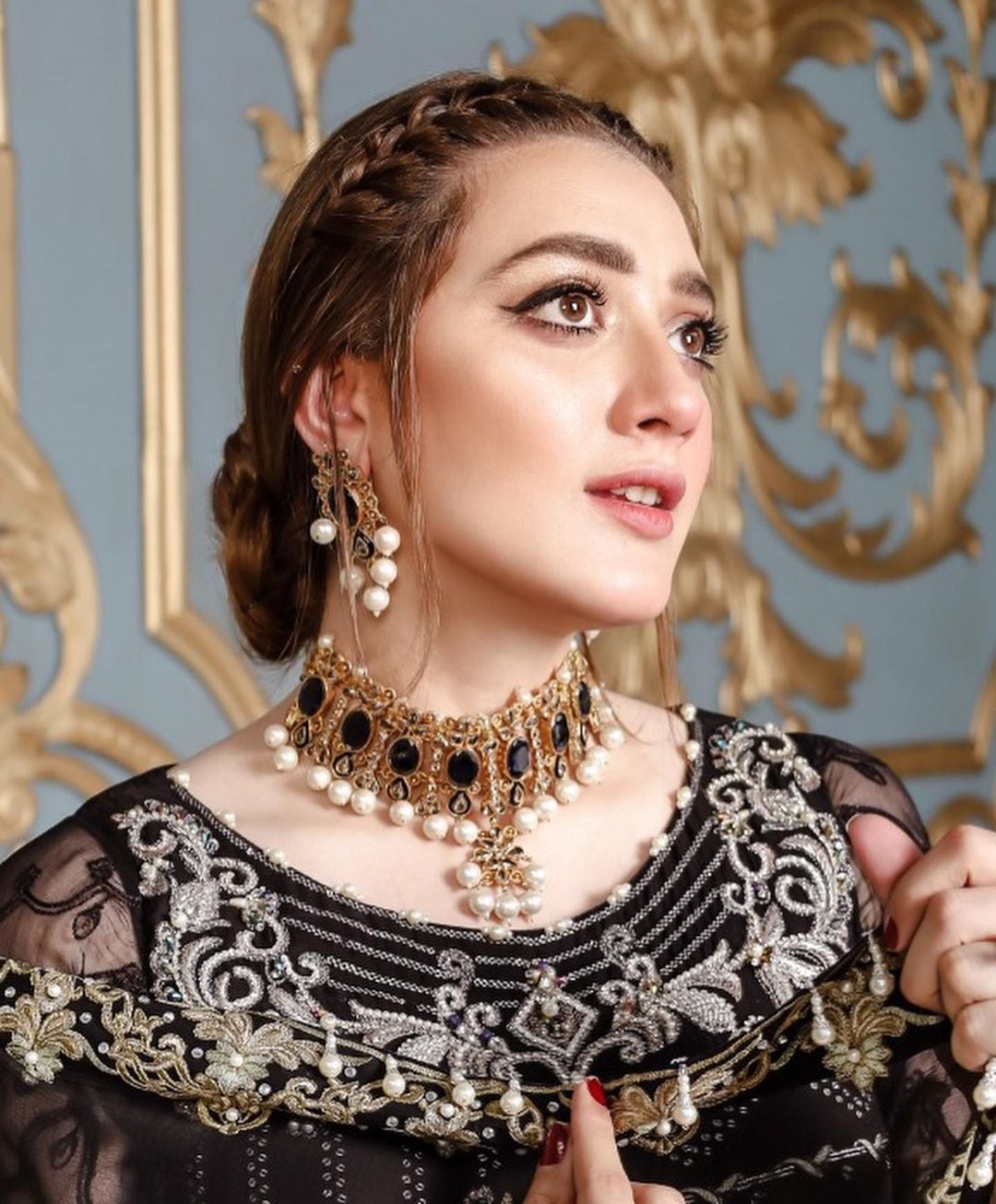 Momina Iqbal unknown facts
