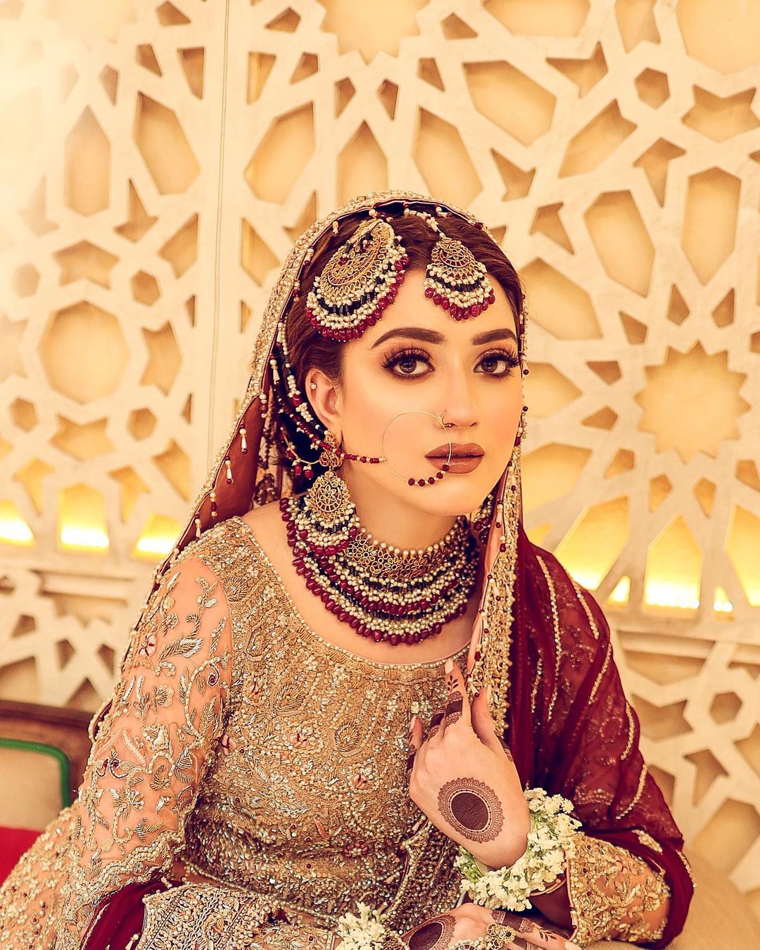 Momina Iqbal unknown facts