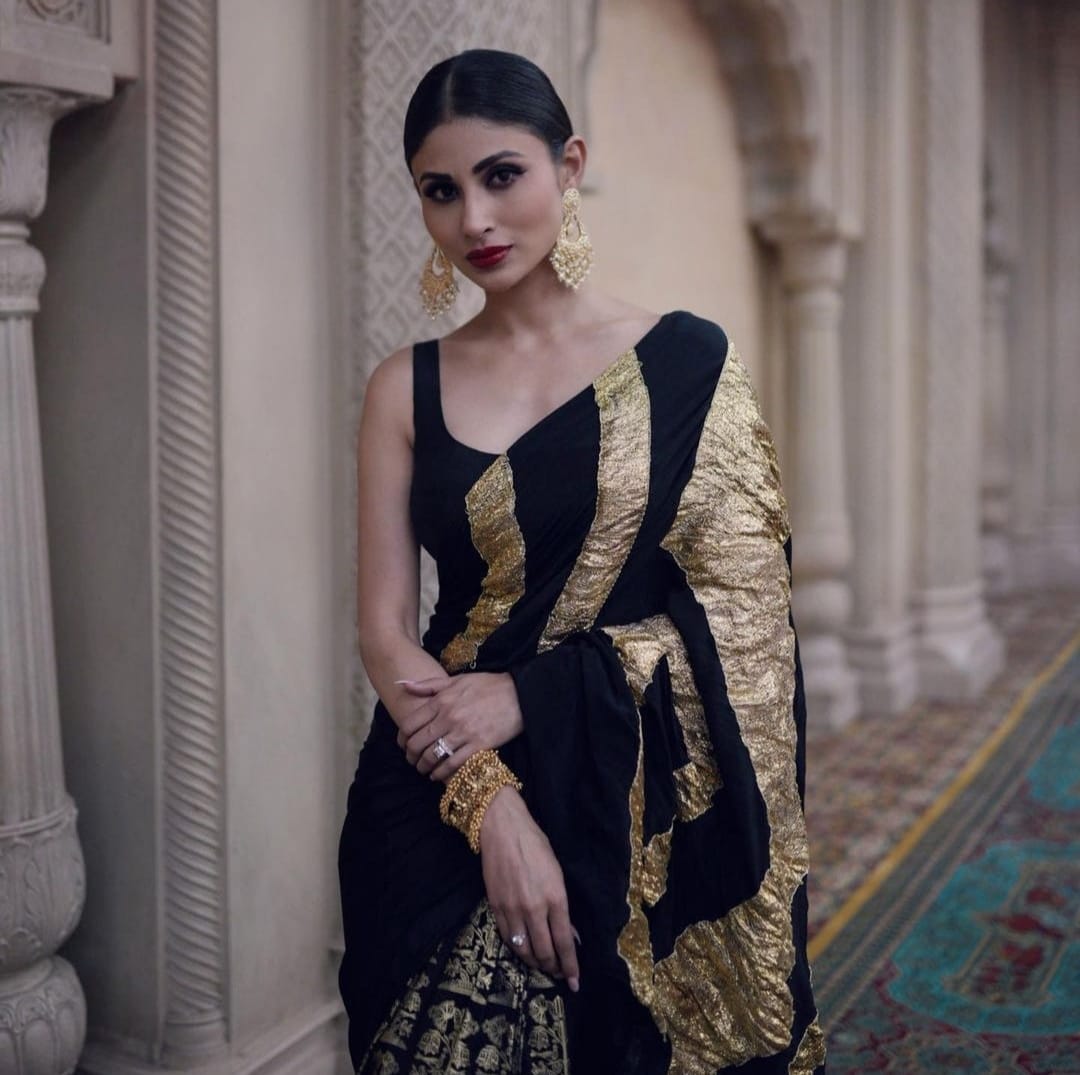 mouni roy 1