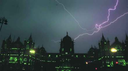 thunderstorms lash mumbai