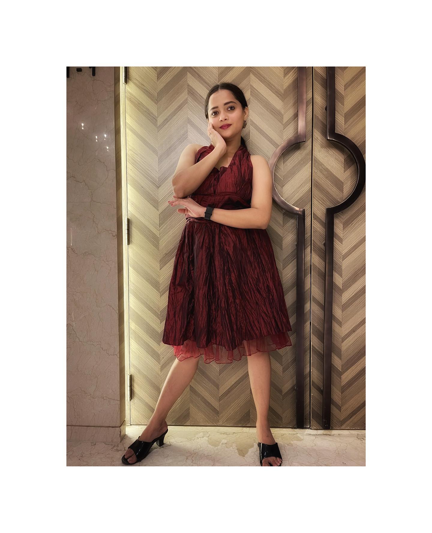 shivali-parab-glamorous-photoshoot