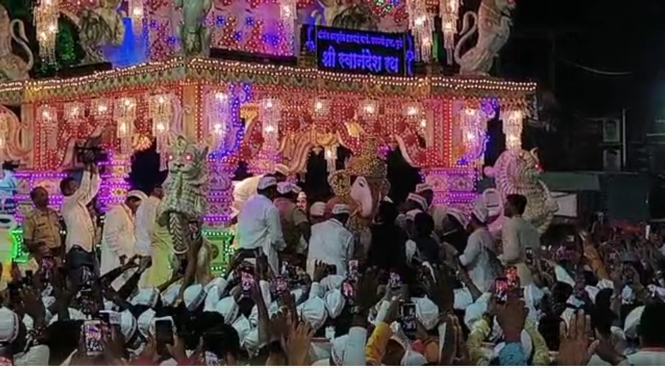 shrimant dagadusheth halawai ganpati visarjan mirvanuk 2022 photos 