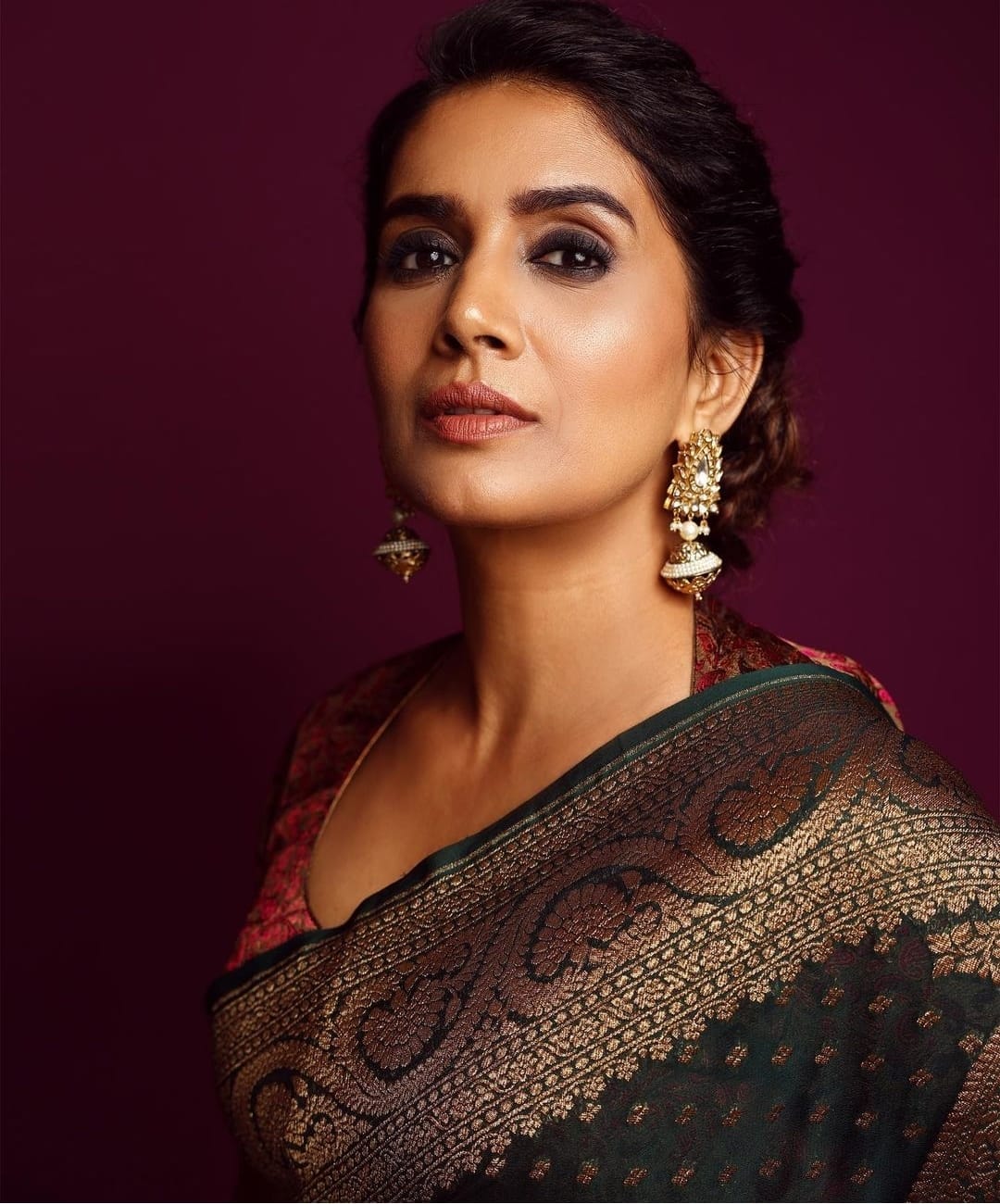 sonali kulkarni 3
