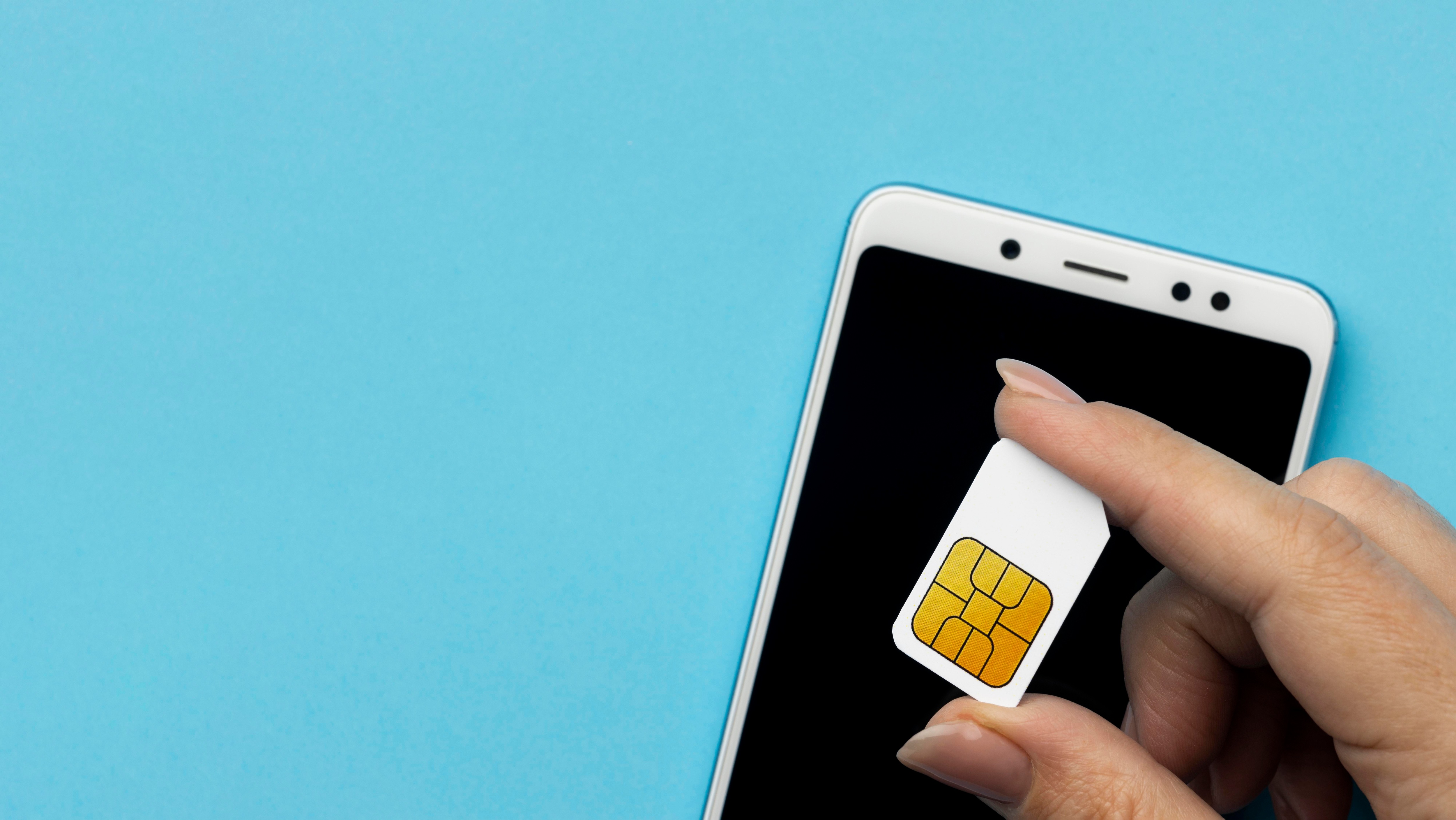 Does anyone else is using the Sim Card on your identity card