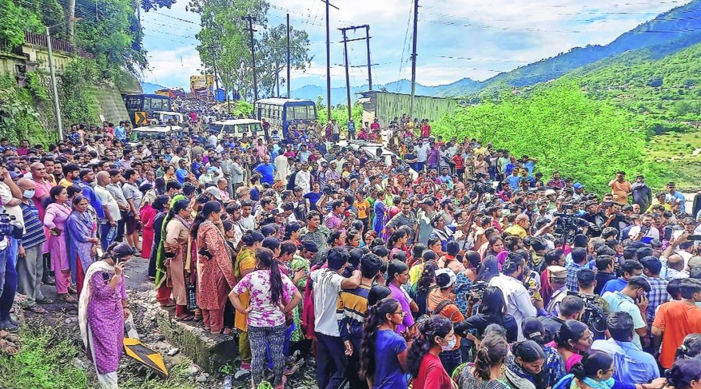 uttarakhand ankita news citizens on road