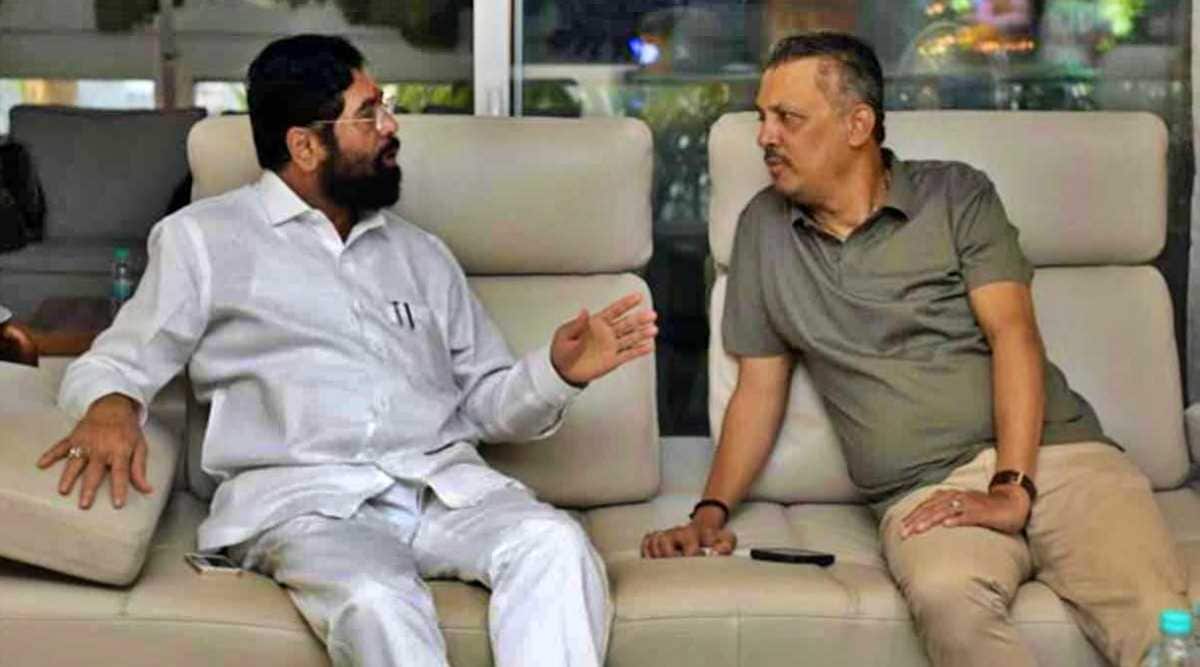 मुख्यमंत्री एकनाथ शिंदेंनाही मिलिंद नार्वेकर शिंदे गटात येणार का असा प्रश्न पत्रकारांनी विचारला. मात्र, त्यांनी यावर प्रतिक्रिया देणं टाळलं.