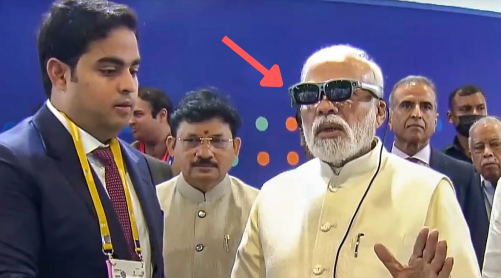 PM Narendra Modi Wears Kala Chashma in 5G Launch Reliance Jio Glass Features and Launch date