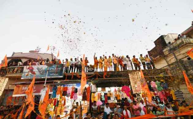 शरयूकिनारी ‘राम की पैदी’ इथे १५ लाख पणत्यांची रोषणाई करण्यात आली तर अन्य ३ लाख पणत्या या शहरातील महत्त्वाच्या ठिकाणींवर मांडण्यात आल्या होत्या.