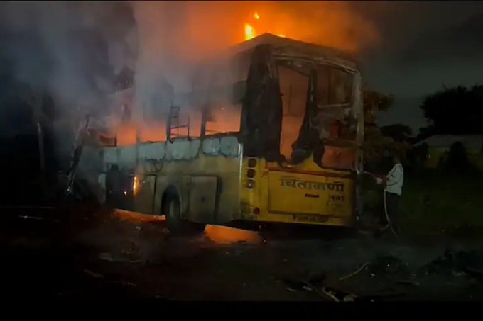 Nashik Bus Accident 11 Dead Several Injured As Bus Catches Fire on Aurangabad Road