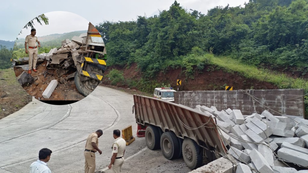 truck accident one death and 3 injured treatment hospital ghonse ghat mhasala raigad truck accident one death and 3 injured treatment hospital ghonse ghat mhasala raigad