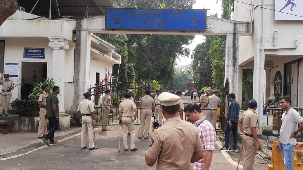 शिवसेना उद्धव बाळासाहेब ठाकरे गटाचा मोर्चा आणि पोलीस आयुक्तालयाला छावणीचे रूप, नेमकं कुठे घडत आहे ?