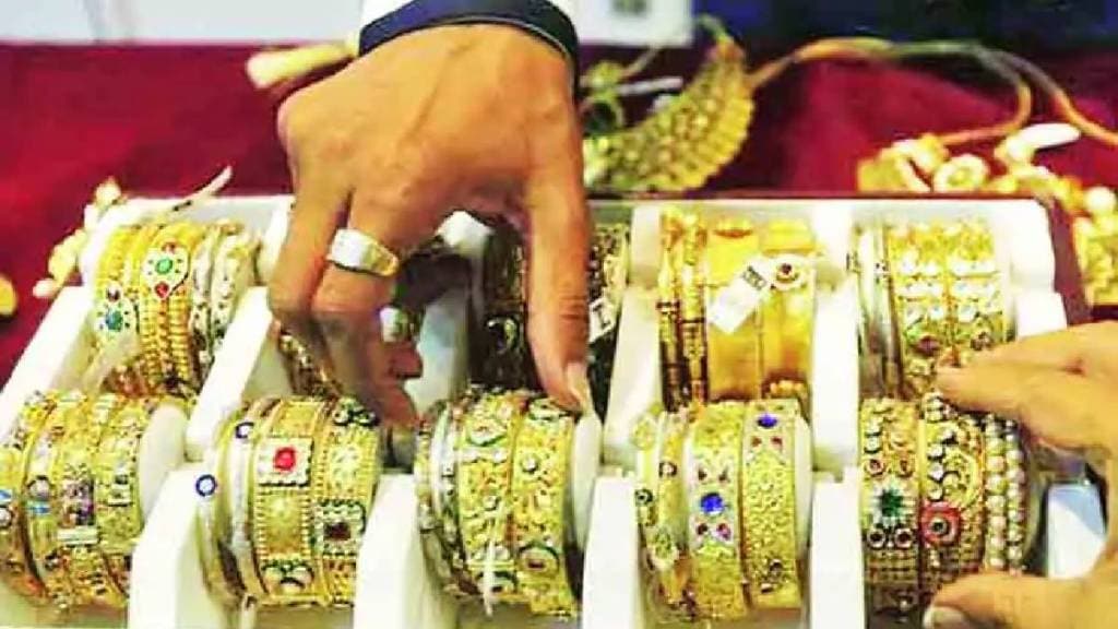 decreasing gold rates happy for jwellery shops and peoples in diwali 2022 pune