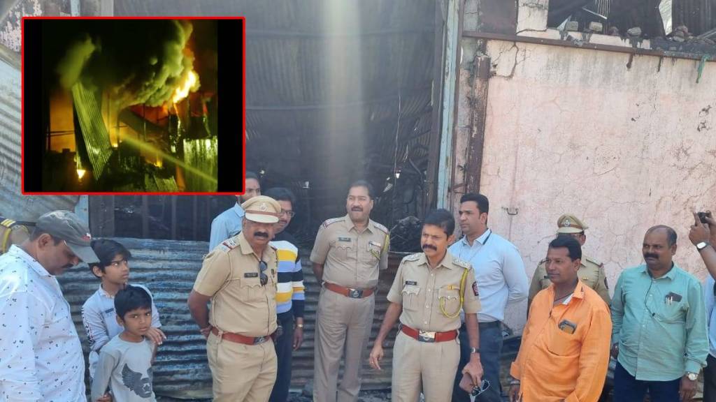 The cleanliness wares kept in godown were gutted in fire at aurangabad The cleanliness wares kept in godown were gutted in fire at aurangabad