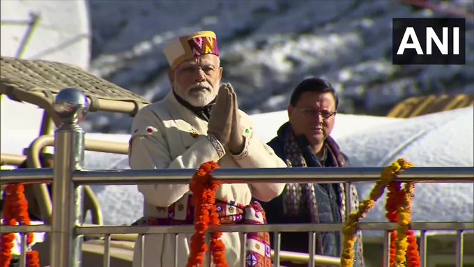 पंतप्रधान म्हणाले, देशाच्या स्वातंत्र्याला ७५ वर्षे पूर्ण झाल्यानिमित्त मी लाल किल्ल्यावरून हाक दिली होती.