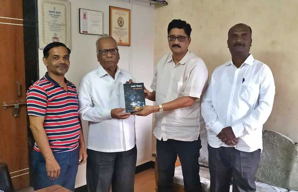 सेवानिवृत्त झाल्यानंतर त्यांनी पूर्णवेळ अंनिसच्या कामाला वाहून घेतले होते.