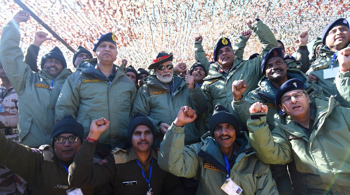 यावेळी त्यांनी सैनिकांशी संवाद साधला. तसेच यावेळी सैनिकांना संबोधित करताना भारतीय जवान हेच माझे कुटुंबीय आहेत. यापेक्षा गोड दिवाळी असू शकत नाही, असे नरेंद्र मोदी म्हणाले आहेत.