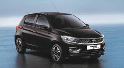 टाटा टियागो दिसणार आता नव्या अवतारात; जाणून घ्या फीचर्स