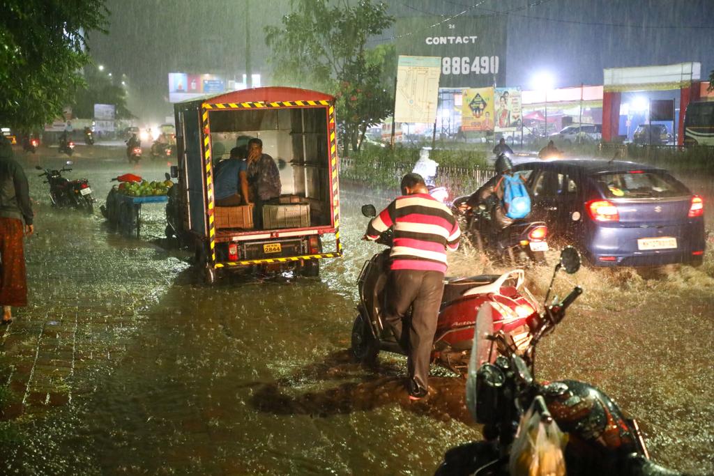 pune heavy rainfall