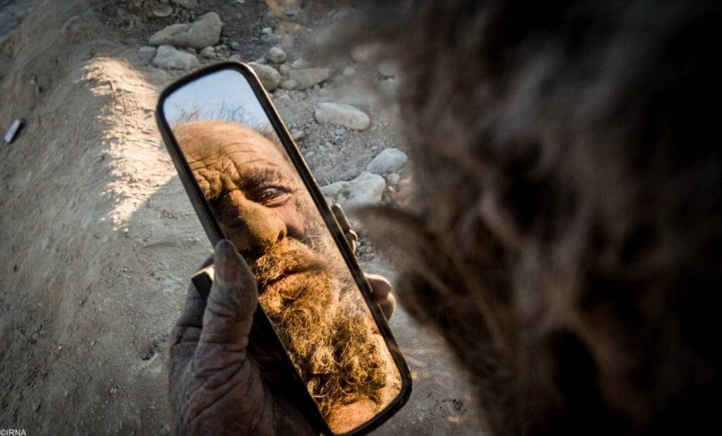 Worlds Dirtiest Man Amou Haji Dies Months After His First Bath In Decades