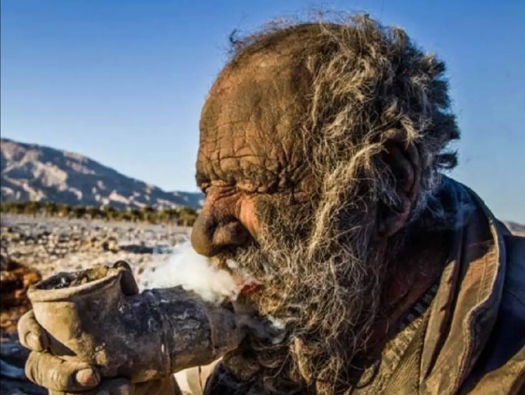 Worlds Dirtiest Man Amou Haji Dies Months After His First Bath In Decades