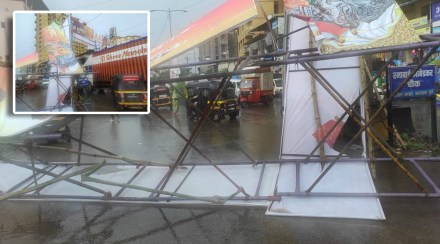 Navratri festival arches collapsed in Kalyan due to stormy winds