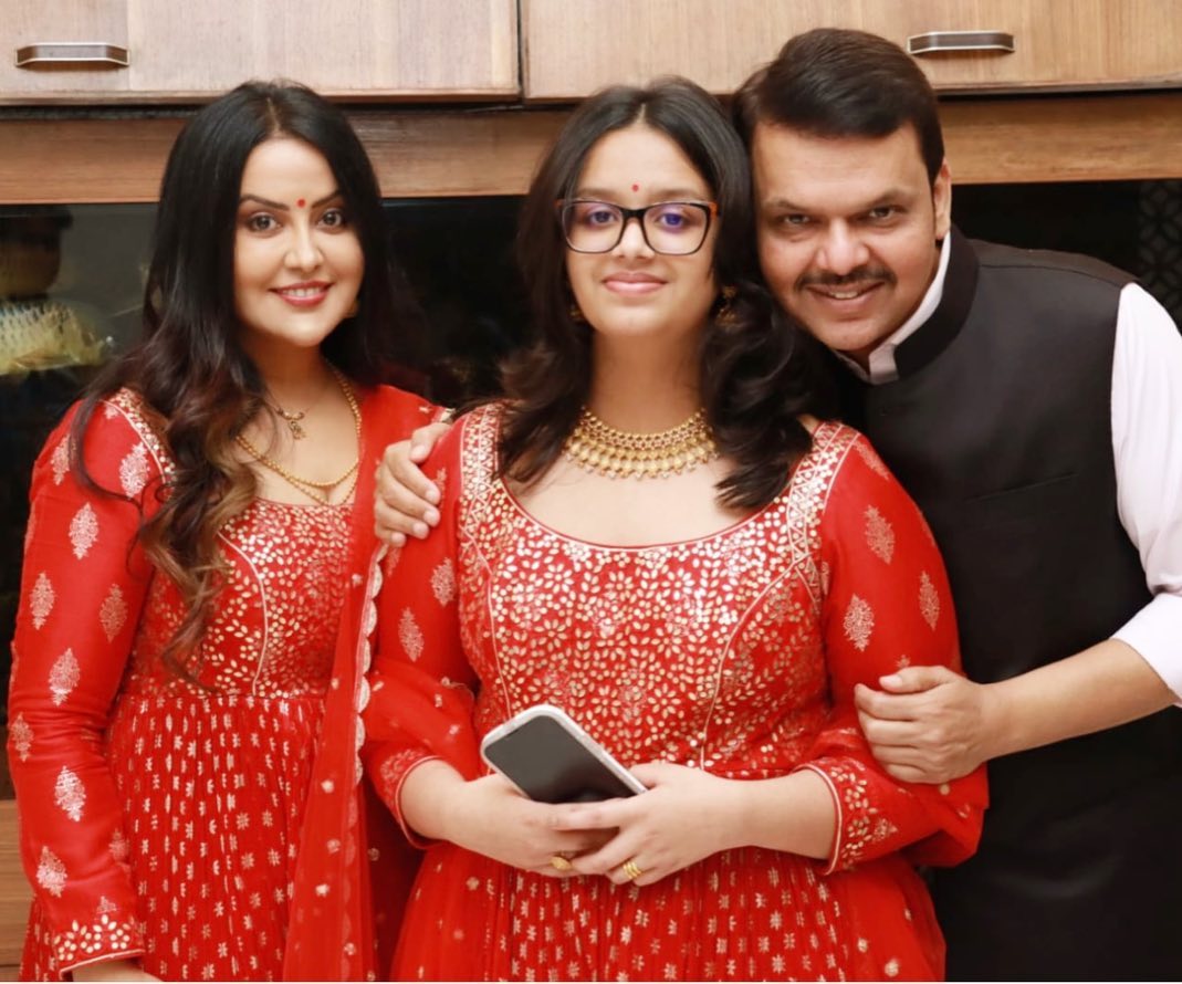 deputy cm devendra fadnavis amruta fadnavis diwali celebration 