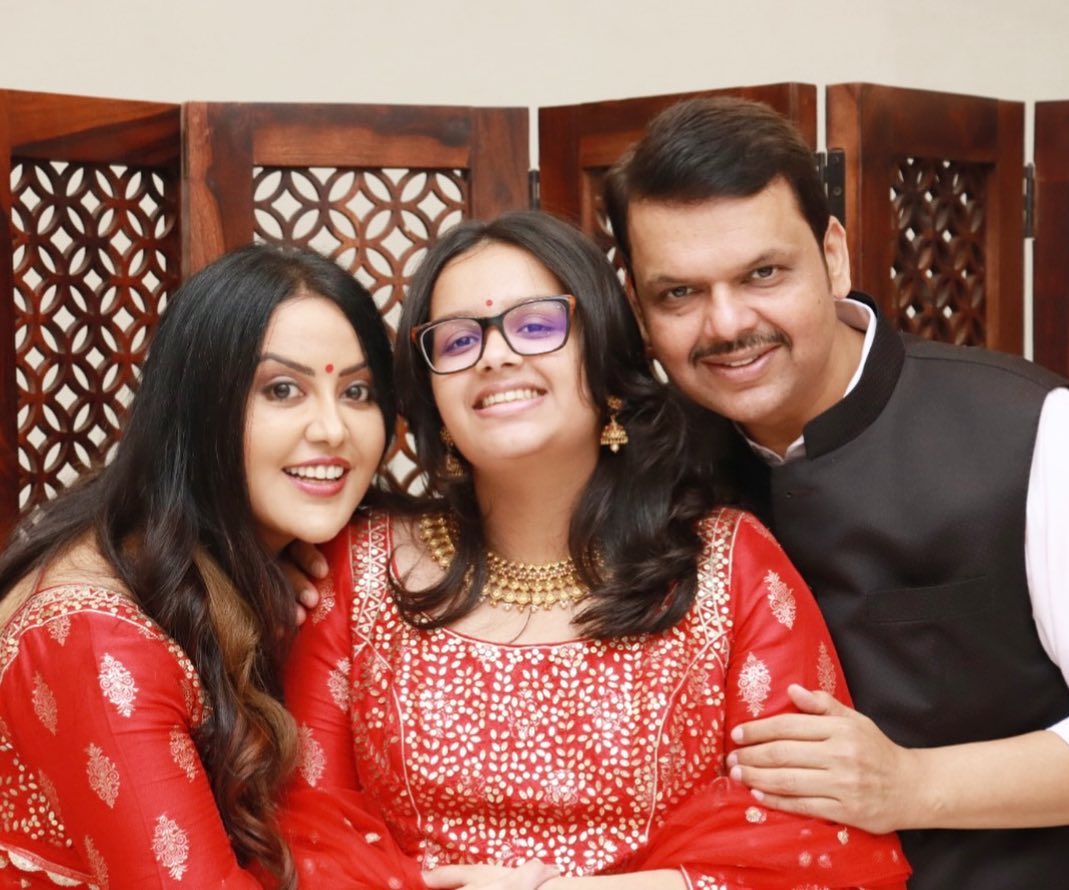 devendra fadnavis amruta fadnavis