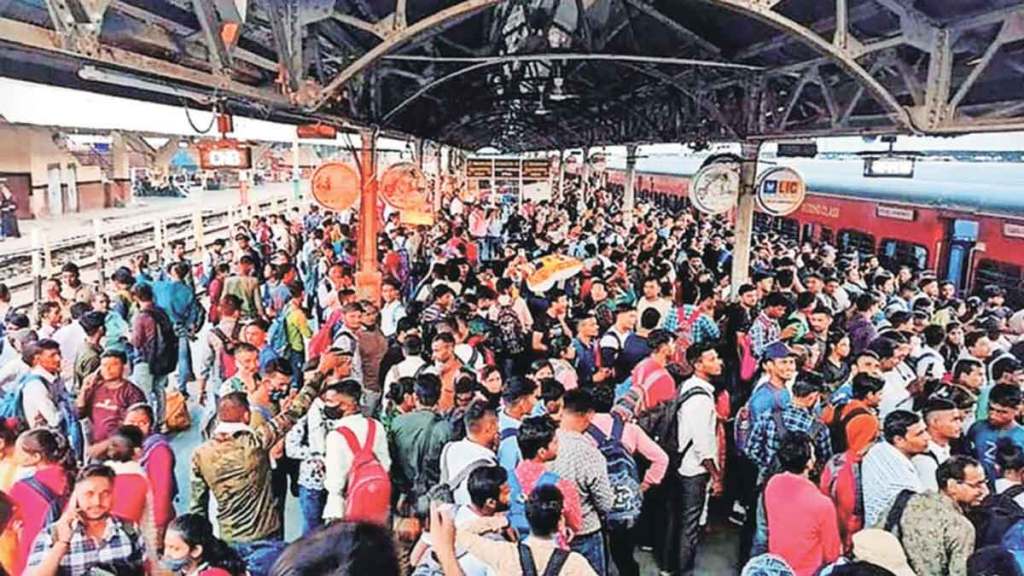 more than 37 lakh candidates appear in exam for the posts of clerk in uttar pradesh