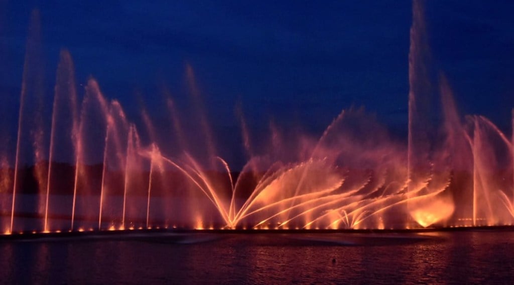 Musical fountain show in Futala nagpur Musical fountain show in Futala nagpur