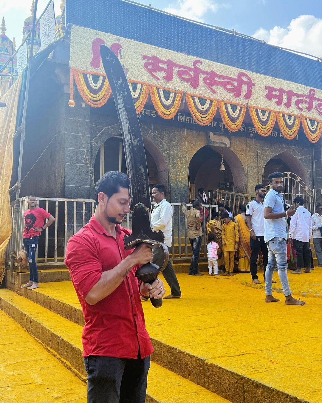 singer kartiki gaikwad kartiki gaikwad 
