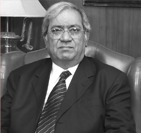 लाखनीची सुरुवात १९६५६ मध्ये परमेश्वर दयाल लखानी यांनी केली होती. (Photo: Lakhanifootwear.com)