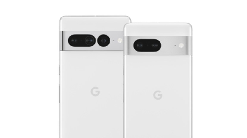Google Pixel 7 कॅमेरा : Google Pixel 7 मध्ये ड्युअल कॅमेरा सेटअप उपलब्ध आहे, ज्यामध्ये प्रायमरी कॅमेरा ५० मेगापिक्सेल आणि दुसरा लेन्स १२ मेगापिक्सेल अल्ट्रा वाईड अँगलचा आहे. या फोनमध्ये १०.८ मेगापिक्सलचा सेल्फी कॅमेरा आहे. सिनेमॅटिक ब्लर कॅमेरासह समर्थित आहे. कॅमेरासोबत फोटो अनब्लरची सुविधाही उपलब्ध आहे.