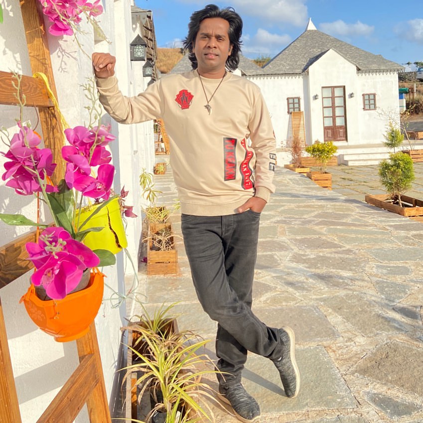 reason behind gaurav more long hair 