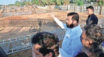 मुख्यमंत्री एकनाथ शिंदे यांनी रविवारी बीकेसी मैदानाची पाहणी करून दसरा मेळाव्याच्या तयारीचा आढावा घेतला. छाया : दीपक जोशी