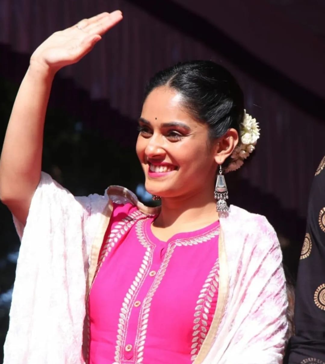 झी मराठी अवार्ड्स २०२२ मध्ये अभिनेत्री पल्लवी पाटीलला विशेष लक्षवेधी पुरस्कार मिळाला आहे.