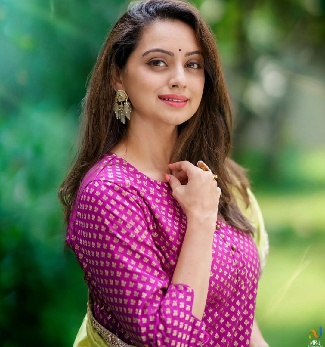 shruti marathe 667