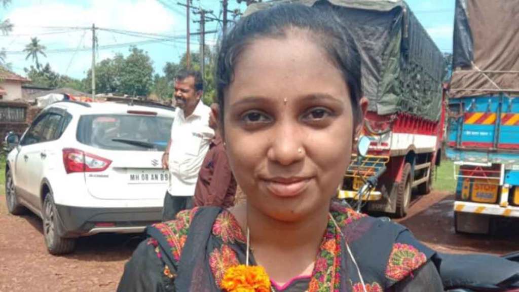 25 years old girl siddhika bole become sarpanch 25 years old girl siddhika bole become sarpanch