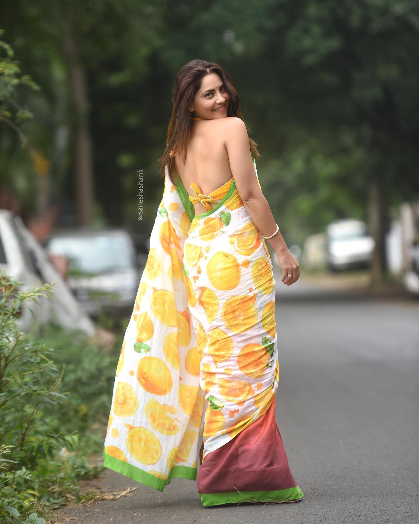 sonalee kulkarni photoshoot in saree