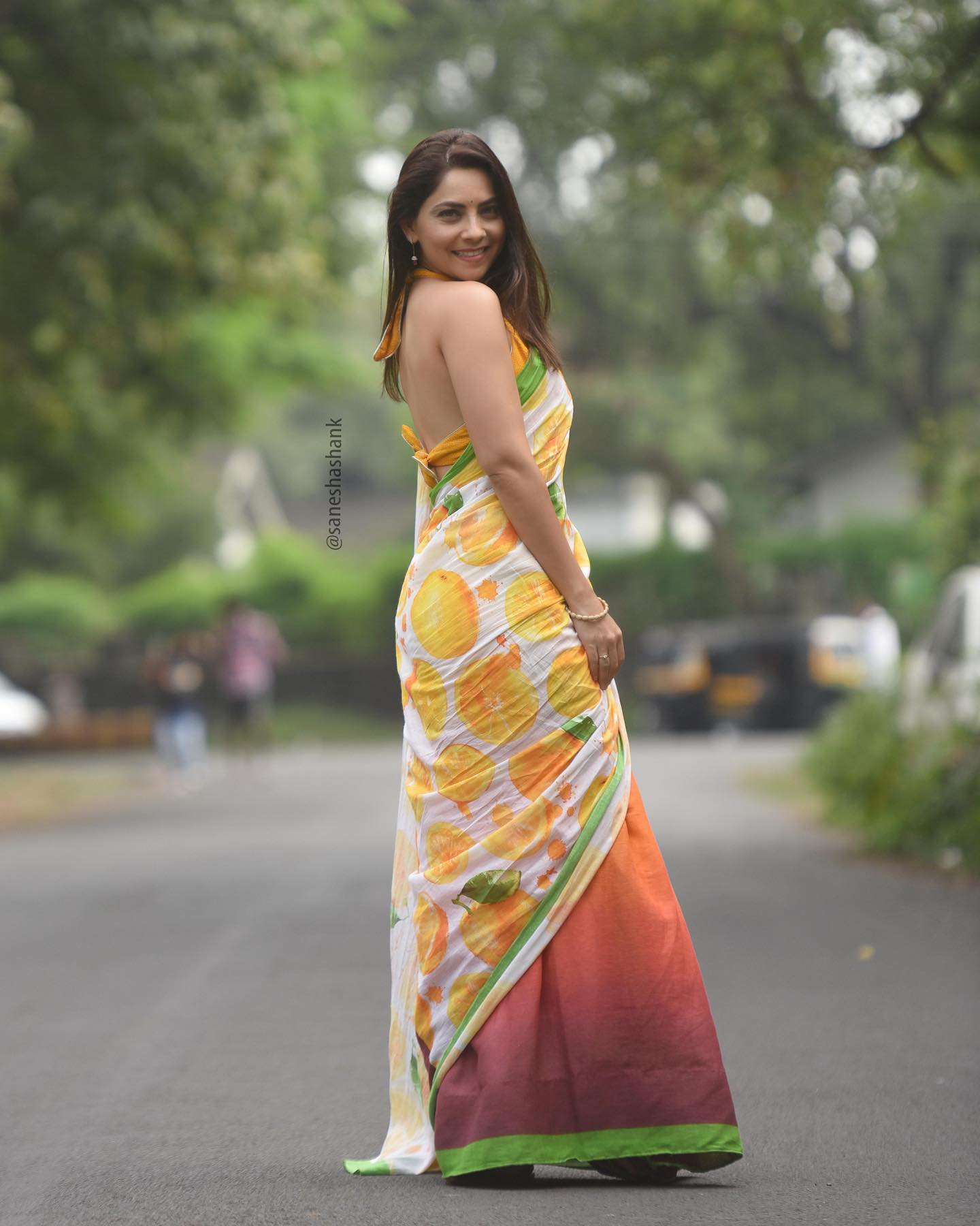 sonalee kulkarni photoshoot in saree