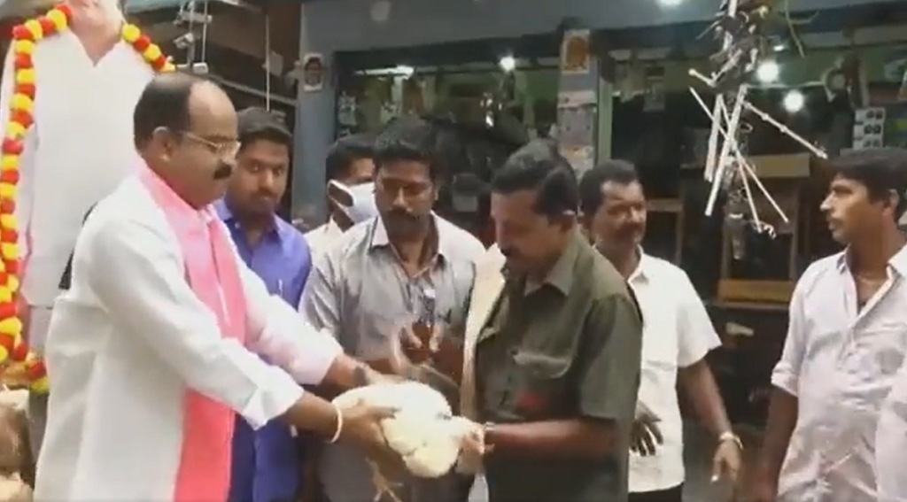 trs leader gave chicken and alcohol