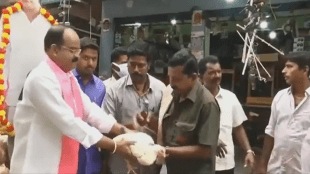 trs leader gave chicken and alcohol