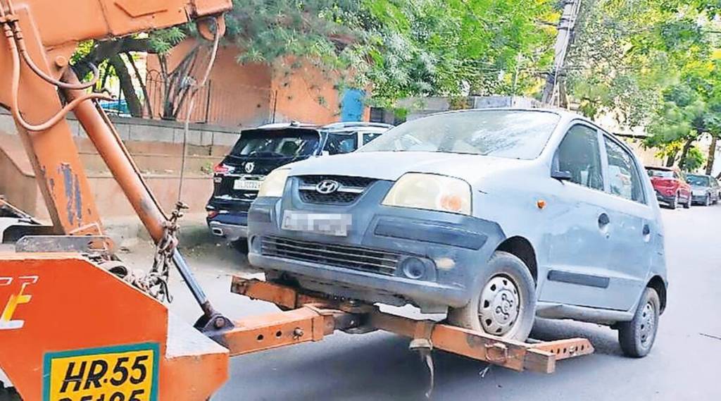 abandoned vehicles in Mumbai