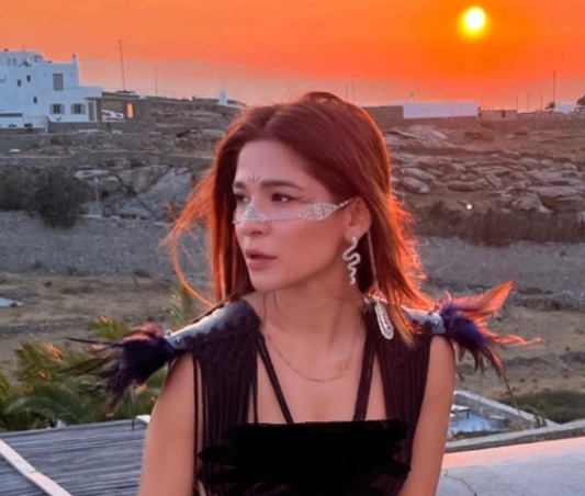  Ayesha Omar