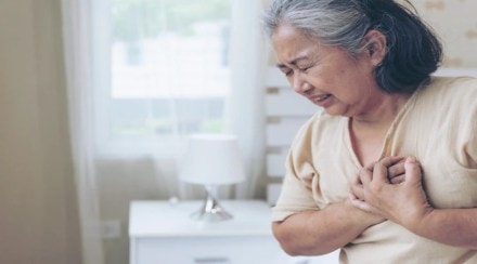 12 symptoms emerge in women before heart attack 12 symptoms emerge in women before heart attack