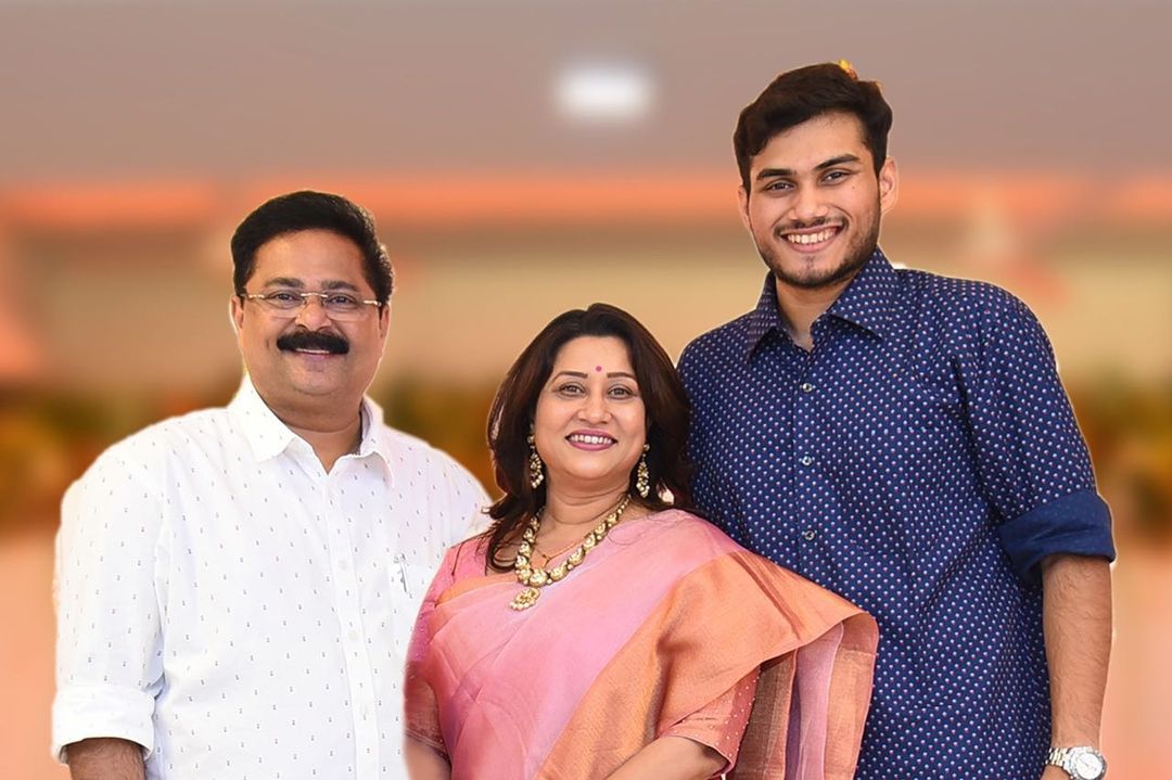 aadesh bandekar home aadesh bandekar