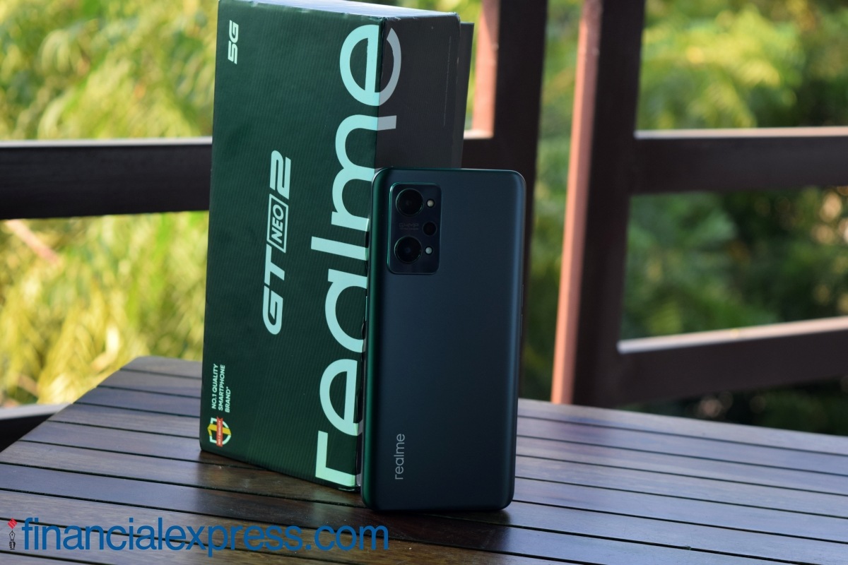 रियलमीचा Realme GT NEO 2 या स्मार्टफोनवर धमाकेदार आॅफर मिळत आहे.