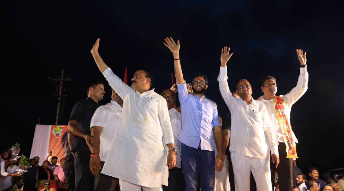 ‘प्राण जाय पर वचन न जाय’ वर आमचा विश्वास आहे. पण, एका माणसाच्या राक्षसी महत्वाकांक्षेमुळे महाराष्ट्र मागे गेला, असा हल्लाबोल आदित्य ठाकरेंनी एकनाथ शिंदेंचं नाव न घेता केला. ( फोटो साभार - आदित्य ठाकरे ट्विटर )